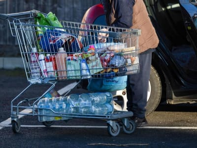 Penjualan Ritel Inggris Meningkat Drastis Dipicu Permintaan Makanan Kuat di Awal Tahun