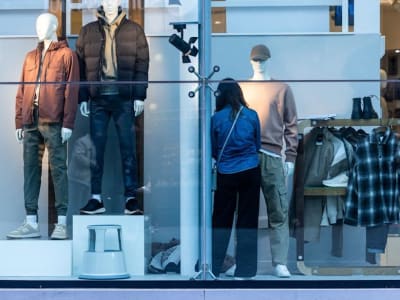 Bisnis Inggris Pangkas Tenaga Kerja Saat Stagflasi dan Pajak Naik Tajam