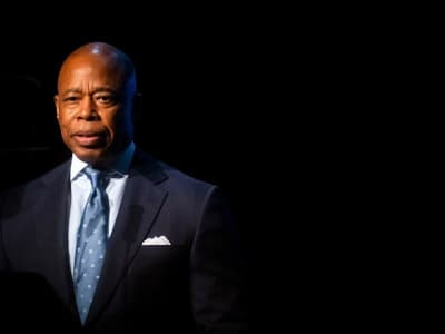 Hakim Federal Tolak Batalkan Dakwaan Korupsi Terhadap Walikota New York Eric Adams