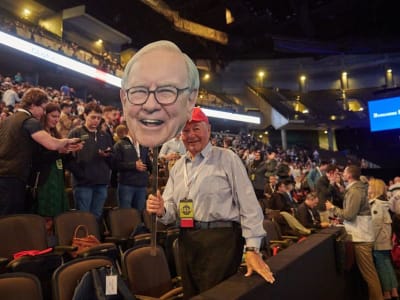 Laba Berkshire Hathaway Melonjak 71% Berkat Kenaikan Suku Bunga