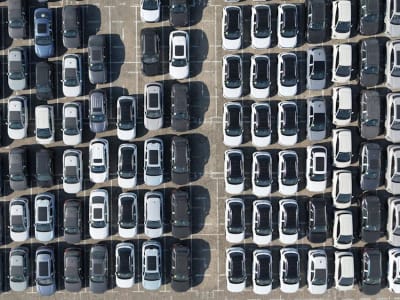 Tarif Impor Mobil Naikkan Harga dan Premi Asuransi Mobil Konsumen