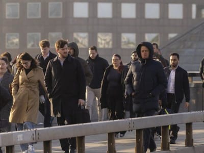 Pasar Kerja Inggris Melemah Karena Kenaikan Pajak dan Upah Minimum Baru