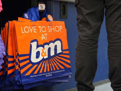 B&M Turunkan Perkiraan Laba dan CEO Mundur Akibat Tekanan Ekonomi