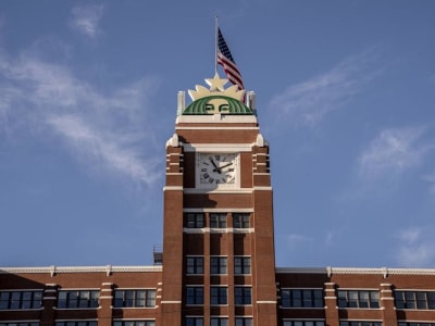 Starbucks Pangkas 1.100 Pekerjaan Korporat untuk Tingkatkan Efisiensi dan Perbaikan