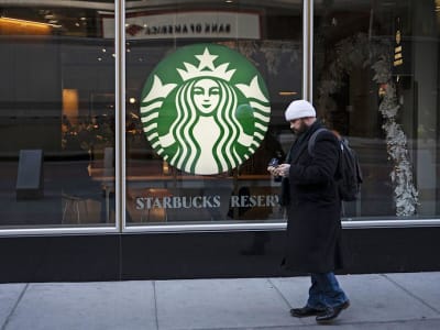 Starbucks Pangkas 1.100 Karyawan Korporat untuk Tingkatkan Efisiensi dan Tarik Pelanggan