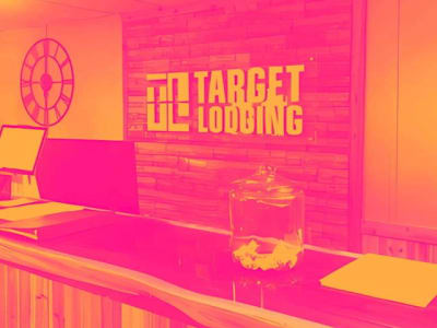 Penurunan Saham Target Hospitality 55,6% Setelah Kontrak Pemerintah Dihentikan