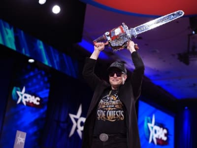 Elon Musk Mewajibkan Laporan Mingguan Pegawai Federal, Memicu Boikot Online