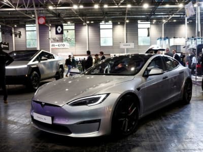 Penurunan Penjualan Tesla di Eropa Picu Turunnya Nilai Saham di Bawah 1 Triliun Dollar