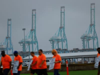 Pekerja Pelabuhan AS Setujui Kontrak Baru 6 Tahun Setelah Pemogokan