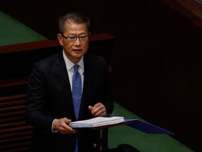 Hong Kong Pangkas Anggaran 7% dan Genjot Investasi AI untuk Pulihkan Ekonomi