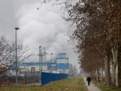 Serbia Berjuang Hindari Sanksi AS untuk Lindungi Kilang Minyak Nasional