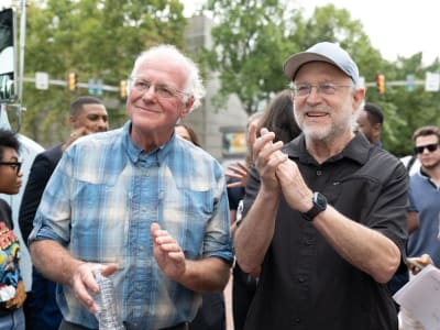 Pendiri Ben & Jerry’s Tertarik Beli Kembali Merek Es Krim dari Unilever