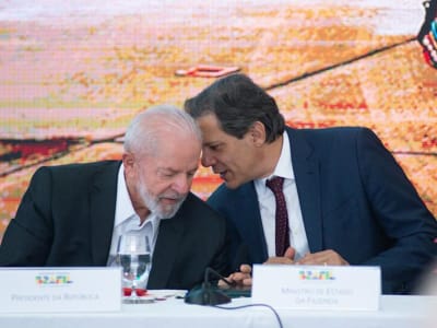 Lula Angkat Gleisi Hoffmann dan Tandai Pergeseran Kebijakan Ekonomi ke Kiri