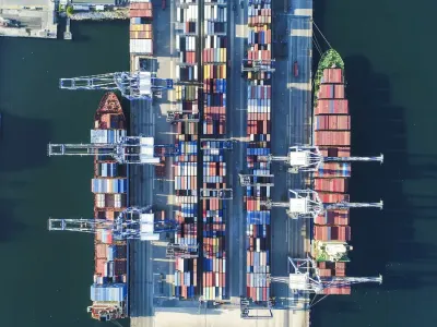 China Kembangkan Jaringan Satelit untuk Lacak Ratusan Juta Kontainer Pengiriman