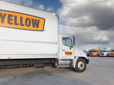 Yellow Corp. Bayar Rp 202.27 miliar ($12,3 Juta)  untuk Penyelesaian Klaim PHK Karyawan Nonserikat