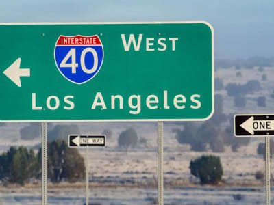 Mengapa Pengemudi Truk Lebih Memilih West Coast Dibanding East Coast Tahun 2025?