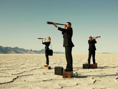 Persaingan ETF Spot XRP, Solana, dan Litecoin: Peluang Investasi Kripto 2025