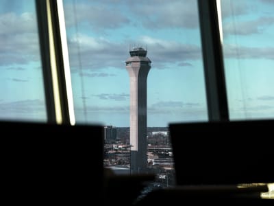 FAA Pertimbangkan Starlink untuk Upgrade Komunikasi Lalu Lintas Udara, Kontroversi Meningkat