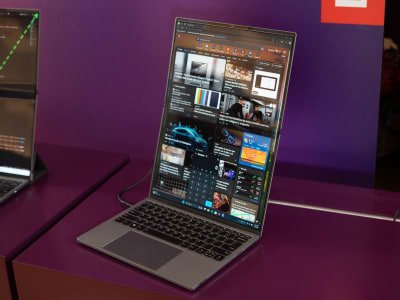 Lenovo Perkenalkan Laptop Inovatif dengan Layar Fleksibel untuk Produktivitas Tinggi