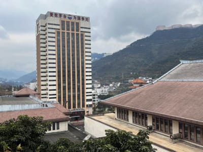 Penurunan Penjualan Moutai Ancaman Besar bagi Ekonomi Provinsi Guizhou di Tiongkok