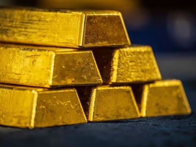 Kenaikan Harga Emas Pasca Tarif Trump di Tengah Kekhawatiran Ekonomi AS