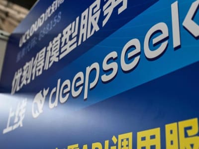 Rahasia DeepSeek: Gabungan Sastra dan Algoritma dalam AI Bersentuhan Manusia