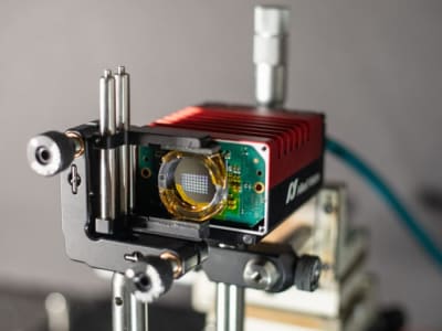 Kamera Mini dengan Optik Pintar: Revolusi Computer Vision Berbasis Cahaya