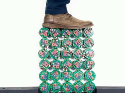 Robot Kecil Berkolaborasi Mengubah Bentuk dan Sifat Fisik Seperti Jaringan Hidup