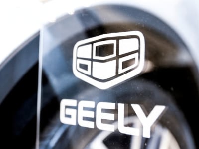 Geely Hadirkan Sistem AI Pengemudi Otomatis ke Semua Mobilnya di Tengah Persaingan Ketat