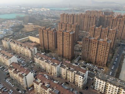 China Menghadapi Deflasi Parah, Harga Properti dan Konsumen Menurun