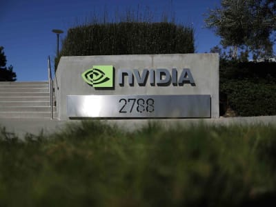 Saham Nvidia Turun Karena Kekhawatiran Tarif dan Pembatasan Ekspor Chip AI