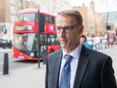 Regulator Inggris Larang Dua Bankir Senior Credit Suisse karena Kasus Korupsi Pinjaman Mozambique