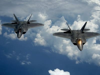 Revisi Data Mesin F-22 Picu Perdebatan Besar di Dunia Penerbangan