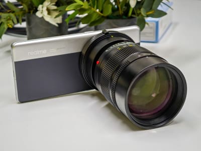 Inovasi Kamera Besar di Ponsel: Antara Kualitas DSLR dan Kenyamanan Sehari-hari