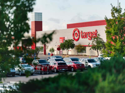 Dampak Perang Dagang Trump: Harga Barang Ritel Mulai Naik dan Konsumen Tertekan