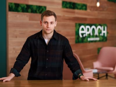 Startup Inggris Gunakan AI Desain Enzim untuk Mengurai Limbah Plastik Cepat