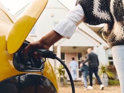 Pajak Baru 2.000 Pound Picu Lonjakan Pembelian Mobil Listrik Sebelum April