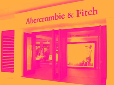 Apakah Saat Ini Waktu Tepat untuk Membeli Saham Abercrombie & Fitch?