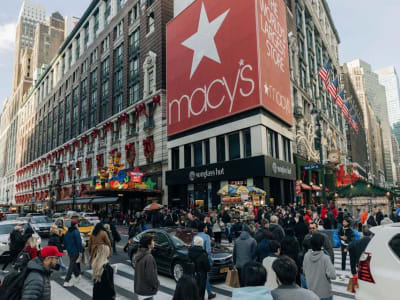 Macy’s Alami Penurunan Penjualan Akibat Tariff dan Ketidakpastian Ekonomi