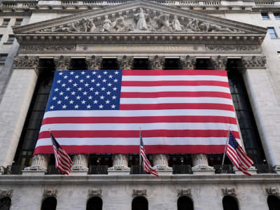 Ketidakpastian Tarif dan Data China Membebani Pasar Saham Asia dan AS