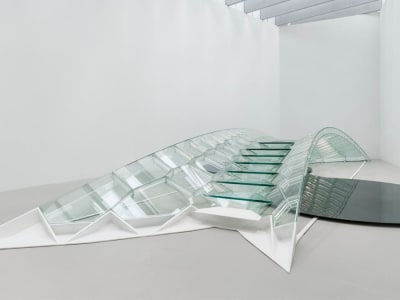 Jembatan Kaca 30 Kaki: Inovasi Arsitektur dari Material Rapuh Jadi Kuat