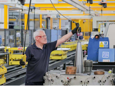 Royal London Tolak Investasi Senjata karena Risiko Etnis dan Politik di Inggris