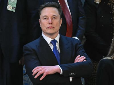 Elon Musk Ingin Privatisasi Layanan Pos AS Saat Dunia Berubah Digital