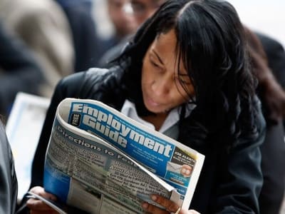 Pasar Saham Bergolak Karena Ketidakpastian Ekonomi dan Perang Dagang