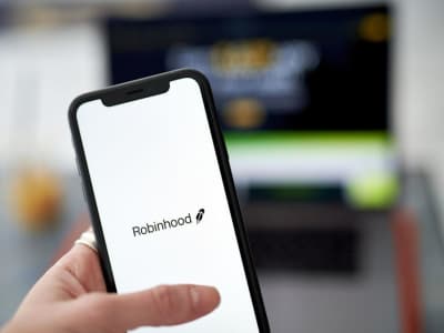 Robinhood Bayar Denda Besar Gara-gara Kegagalan Awasi dan Lindungi Pelanggan