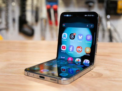 Pengalaman Pengguna Z Flip 5: Baterai Lemah dan Kekecewaan Fitur Lipat