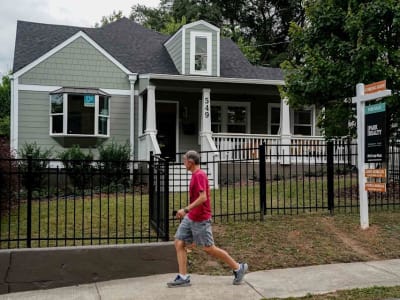 Optimisme Hati-hati: Pasar Properti 2025 Menanti Momentum Musim Semi