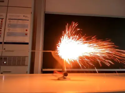 Inovasi Plasma Hidrogen untuk Produksi Baja Bebas Emisi CO₂