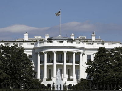 Secret Service Tembak Pria Bersenjata Dekat Gedung Putih Saat Trump di Florida