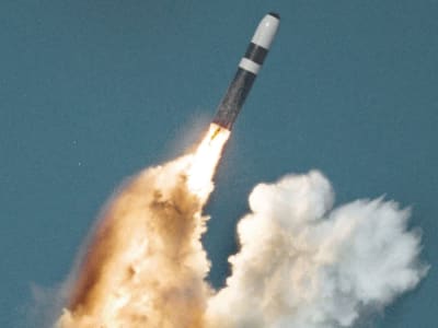 Merz Usul Jerman Ikut Payung Nuklir Perancis dan Inggris untuk Perkuat Pertahanan Eropa